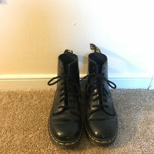 Dr Martens Classic Combat Boots AirWear